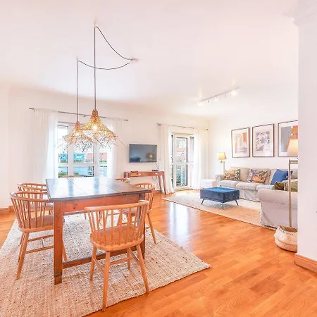 Guestready - Laranjeiras Family Lisbon